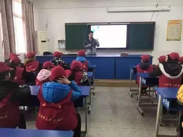 四所小学被教育厅点名,被教育局评为优秀学校的通知