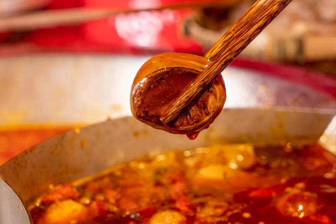 谭鸭血24小时营业,日均排队3h的谭鸭血来宁波了