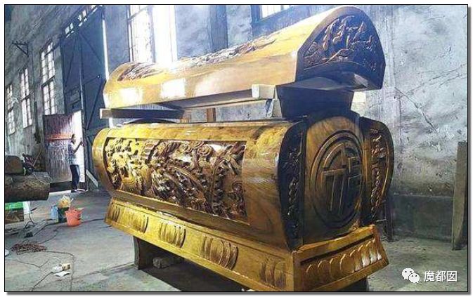 棺材、情趣内衣、小提琴……中国超猛小镇横扫全世界!