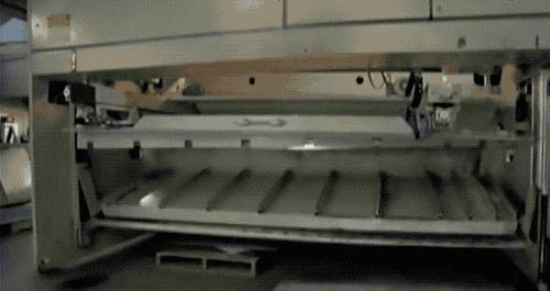 看过游乐园必备棉花糖机!开始思考棉花糖是怎么被卷成「云朵」的...