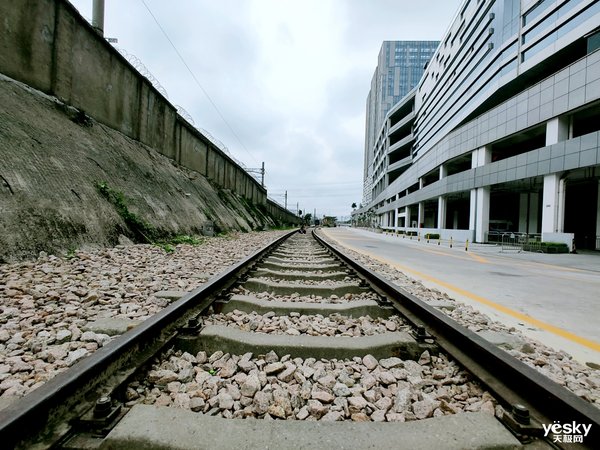 opporeno十倍变焦版实测拍照效果,opporeno10倍变焦拍照真实感受