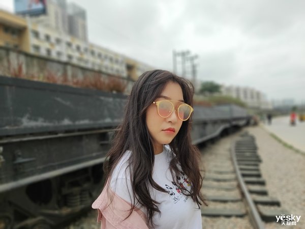 opporeno十倍变焦版实测拍照效果,opporeno10倍变焦拍照真实感受