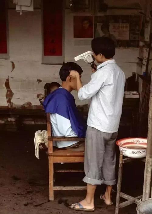 成都老照片:从“剃头”到“沙龙”,细数成都美容美发行业的发展