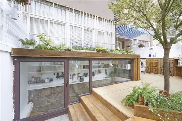 他用14天改造6口之家，只为给她一线生机！