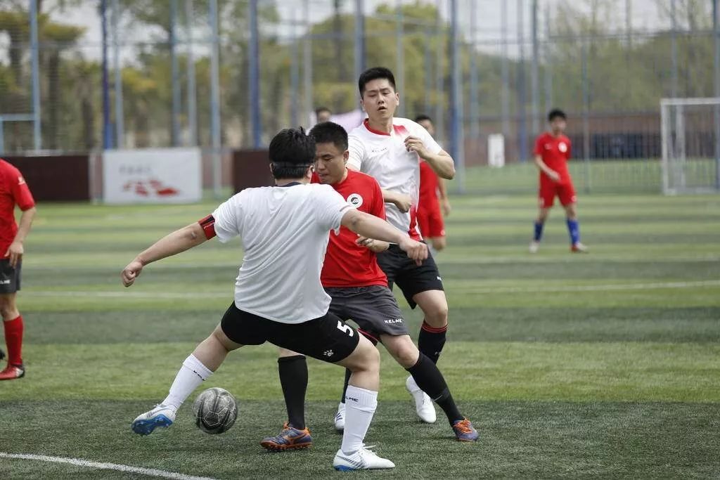 鸣锣开赛,鸣锣开市时刻中国公募