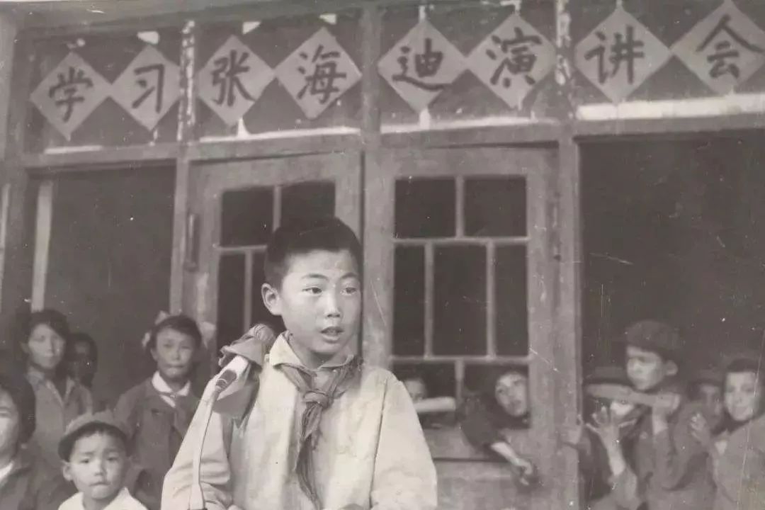 纪念五四运动100周年青春与党同在,纪念五四运动100周年建功新时代