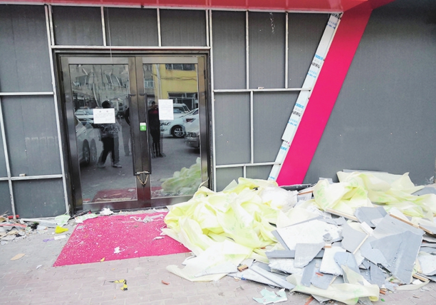 办三年会员没等去就关了？哈尔滨凤凰天下游泳健身荟卷会员费“跑路”