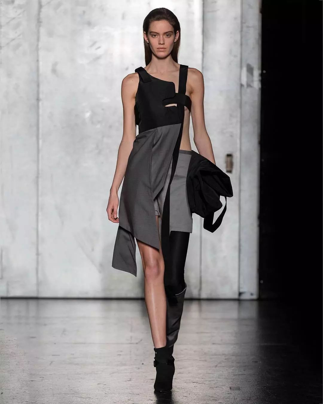 YG要凉BP都开始非主流了？新专居然叫葬爱?