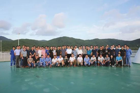 一条评论引网友愤怒,一条微博引发热议知乎