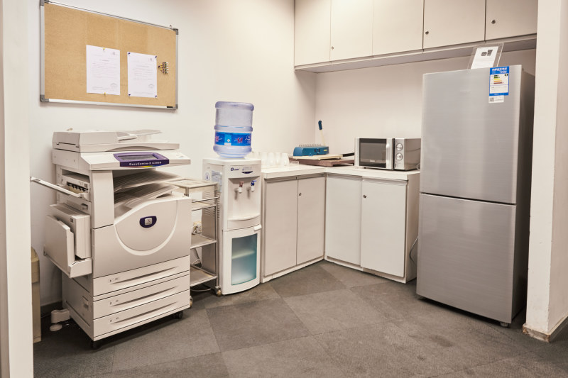 玻璃胶用久了有黑点怎么处理,玻璃胶用久了发霉怎么办