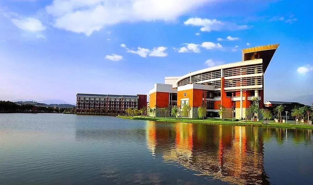 地铁2号线试乘券领取现场超火爆!我们汇总了沿线美景美食!