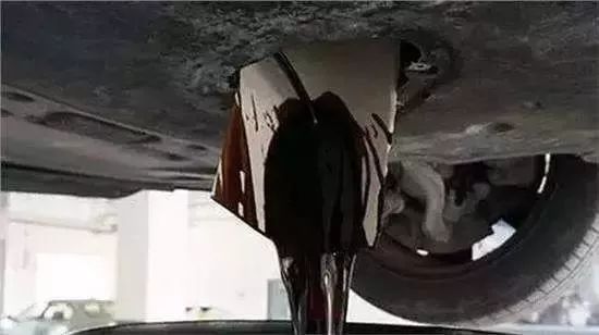 机油增多怎么知道,车不烧机油但是机油会变少