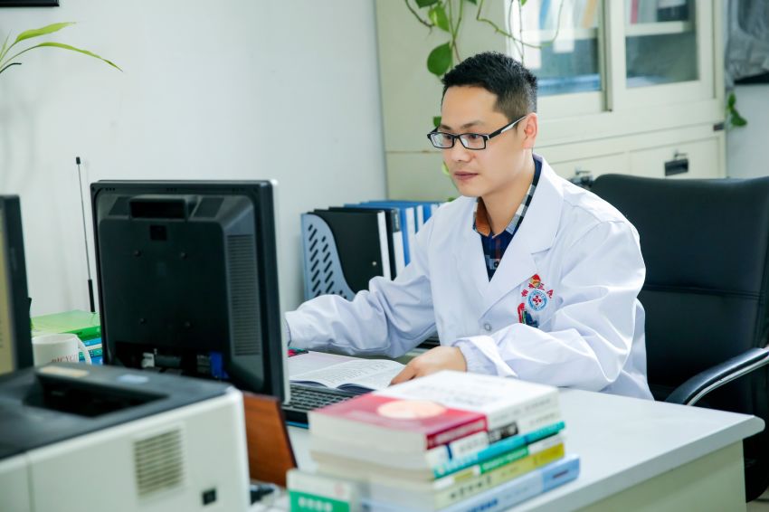 妙手医生守护健康,相城仁医