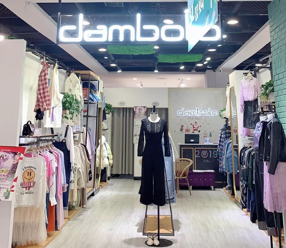 十堰美女千千万,昨天邮电街上就占了一大半!啥情况?