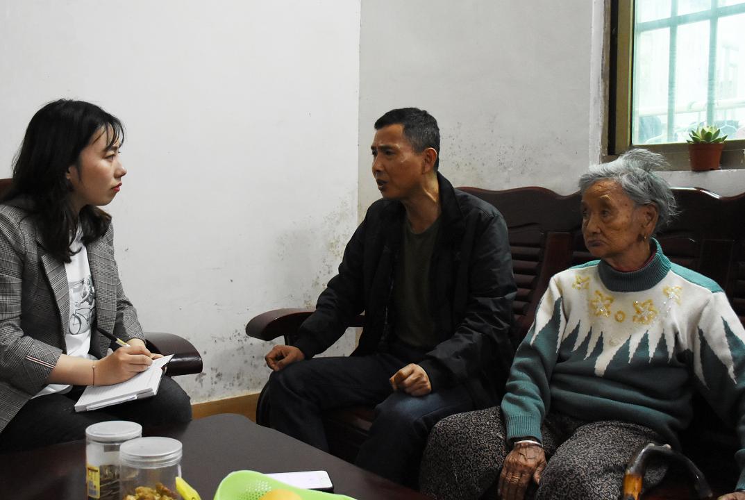 送解放军过江的大辫子姑娘,送亲人的大辫子