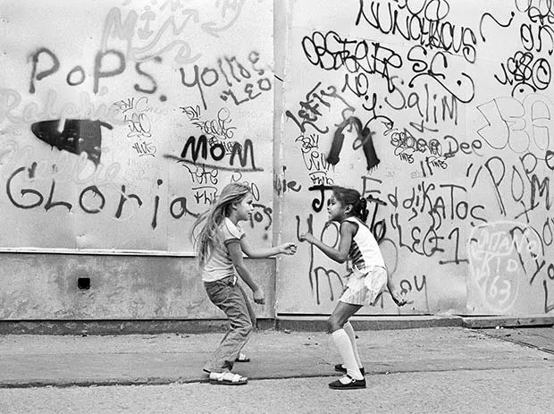 玛莎·库伯（MarthaCooper）半个世纪遍布全球用镜头记录街头艺术