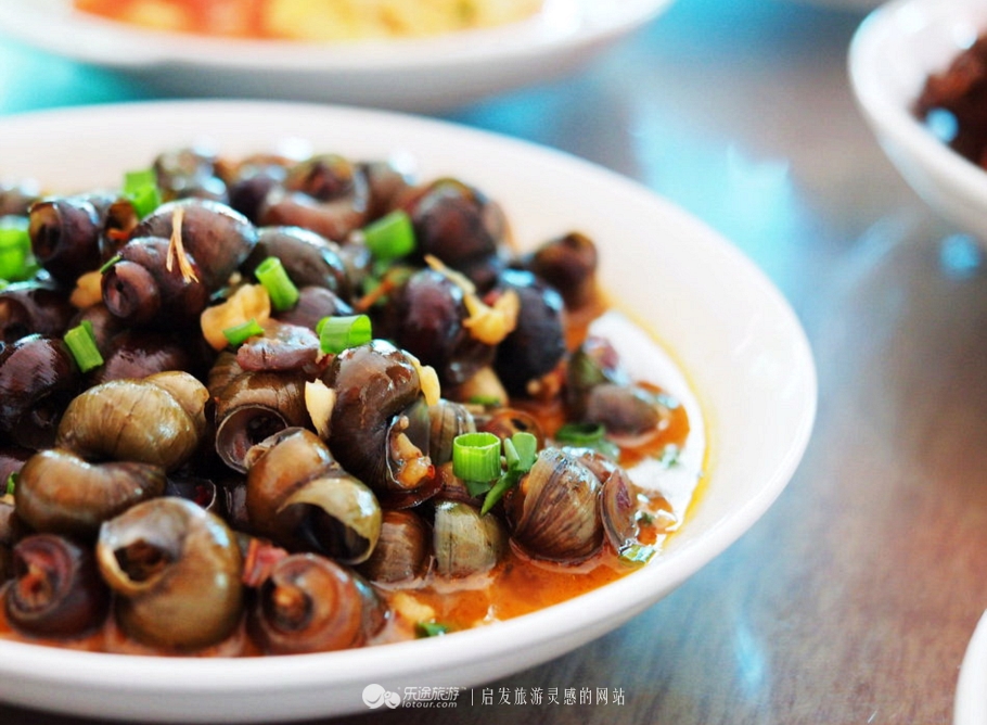 隐藏大山深处的小村庄,一个山清水秀的美丽小村庄