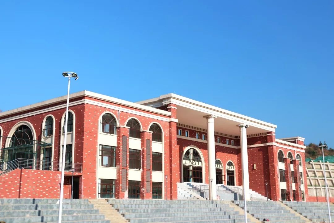 与清华北大可以媲美的大学,与北大建立合作的国外大学