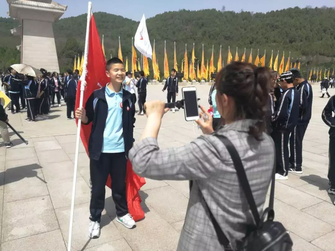 闄曡タ瀛︿範杩藉绾㈣壊瓒宠抗绯诲垪娲诲姩,鎺㈢储姹傜煡涔嬫梾瀵昏绾㈣壊瓒宠抗