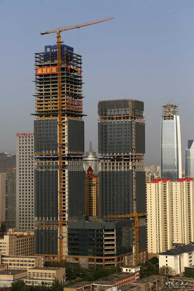 引领商务变革助力经济发展盛达金融广场封顶盛达公馆华丽亮相