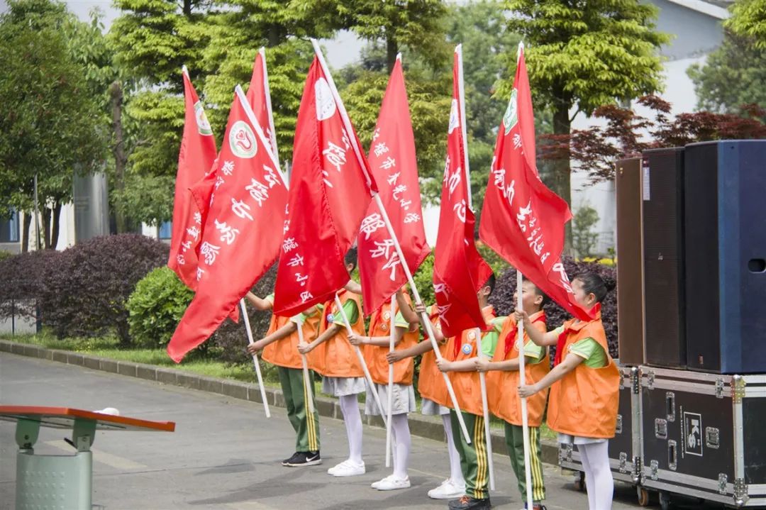 都江堰市国家文明城市,都江堰文明宣传