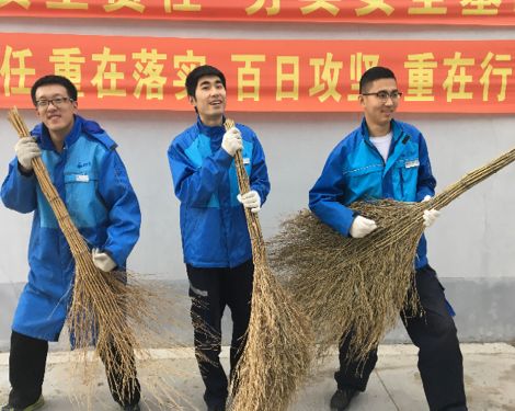 钢铁侠有战甲，灭霸有手套，中化人的劳动神器是？