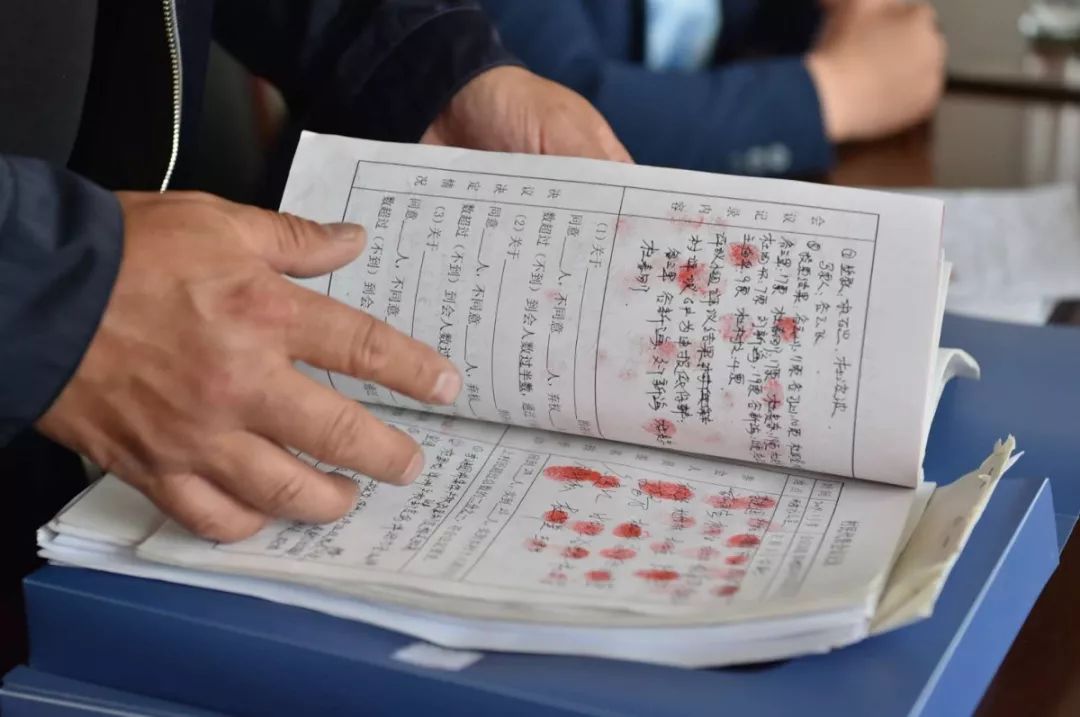 *党**旗领航铭记奋斗初心——来自西柏坡的蹲点报告③