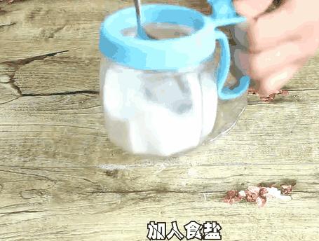 牙膏去除发霉的墙壁小妙招,75%酒精可以消除墙壁发霉的霉菌吗