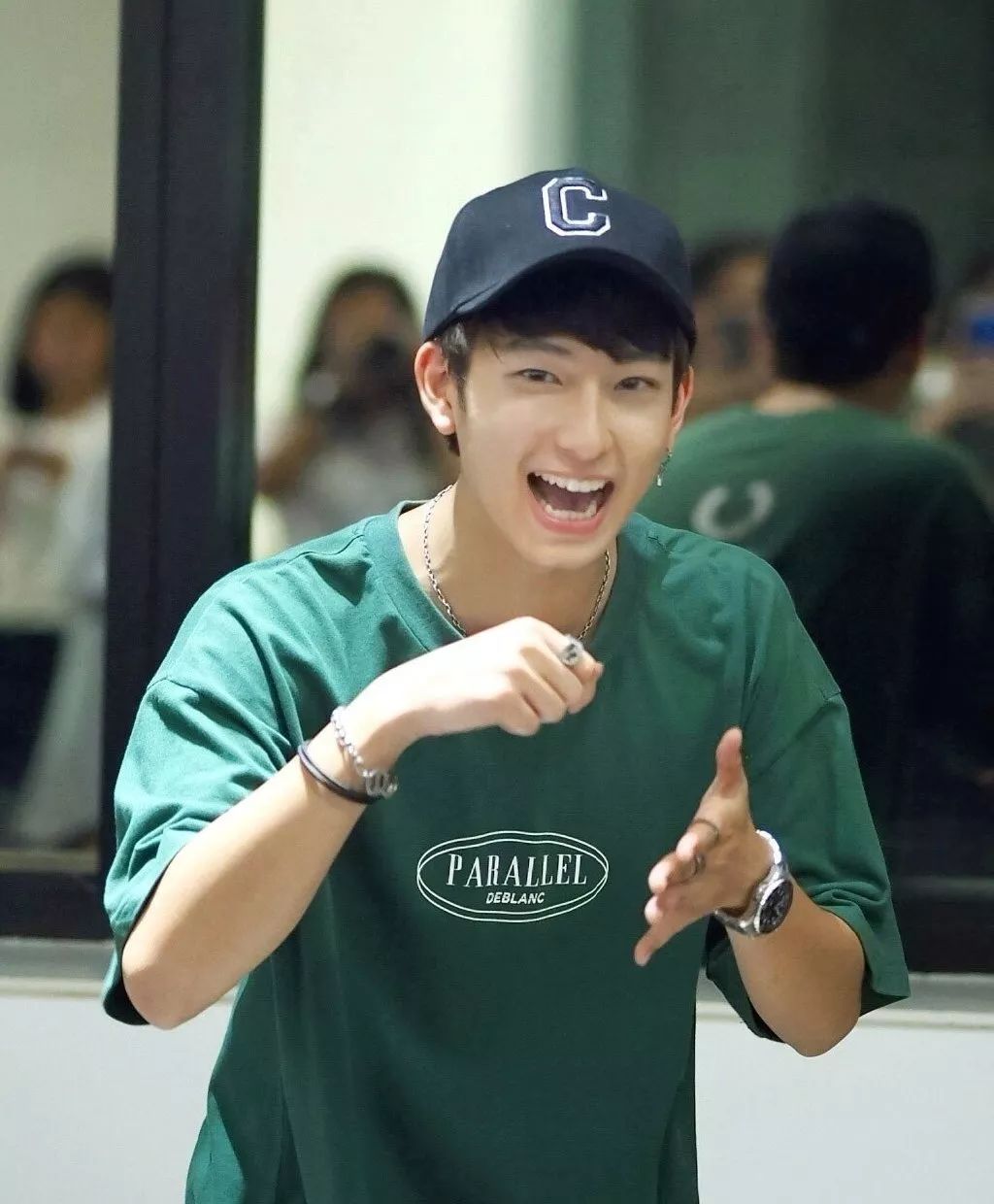 出道后出演过49部作品,出道五年应该有多少部作品