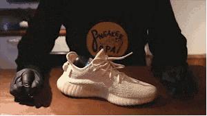 曝光这家“喜”鞋店!听说临沂的Sneaker找他找疯了!