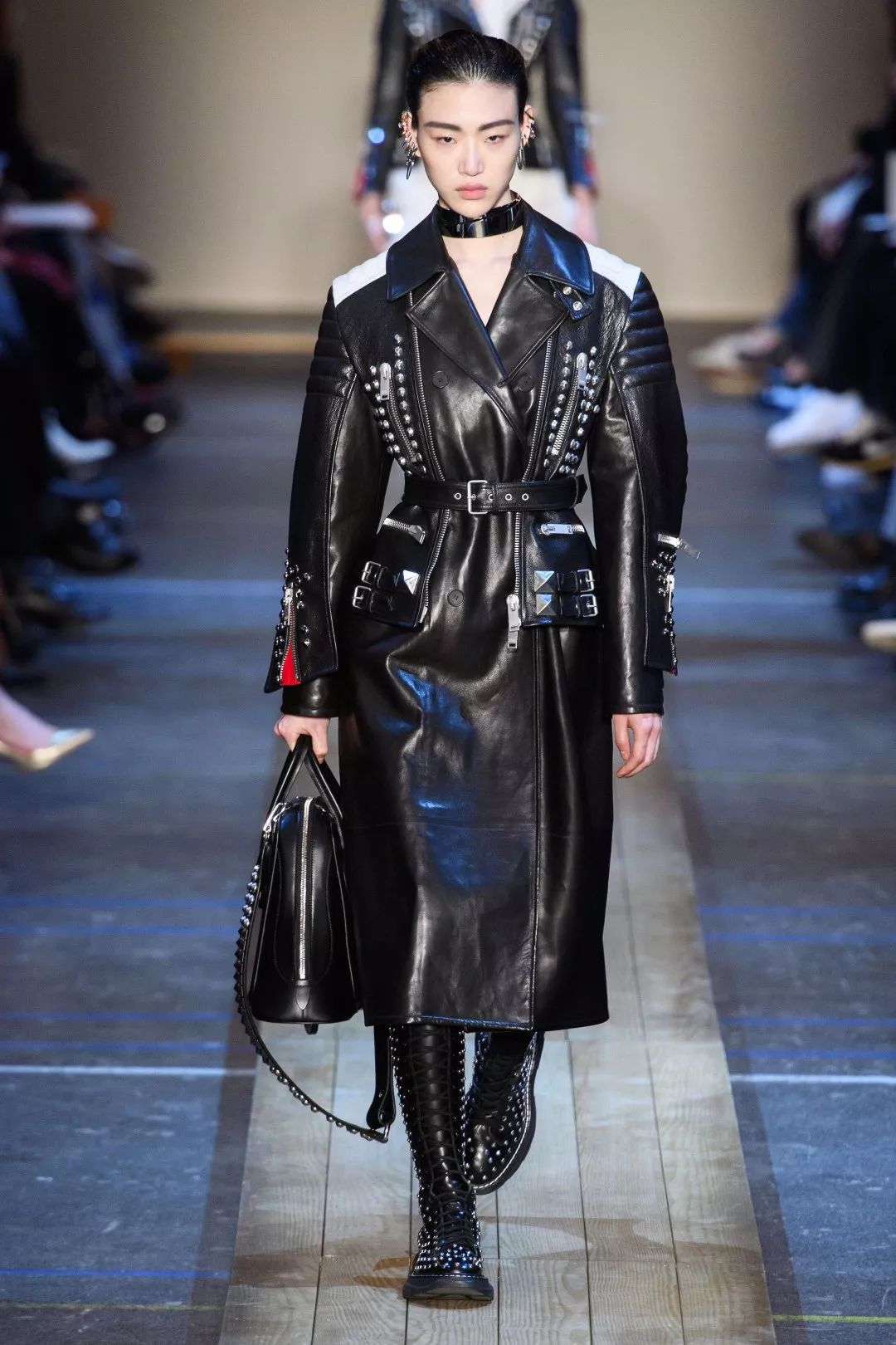 秋冬必备战靴,嗜鞋如命图片