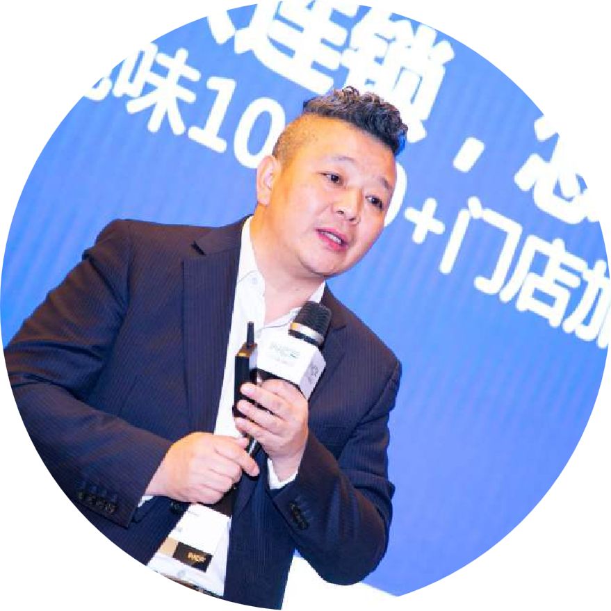 分析了绝味、霸蛮、乡村基等10个餐饮品牌，我们总结出一条共性