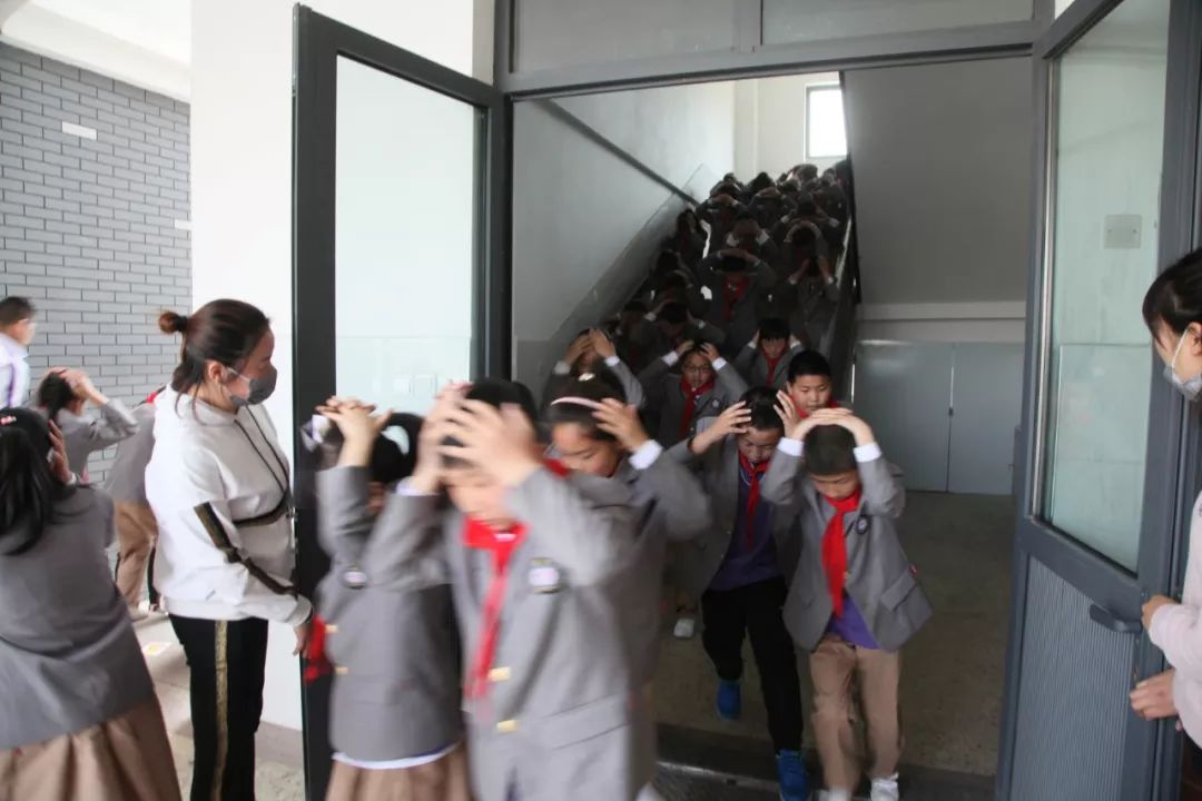 有关防灾减灾消防云课堂,学习消防知识迎接全国防灾减灾日