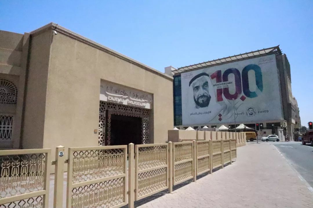 迪拜可以带回来的东西,去迪拜最好带什么礼物回来呢