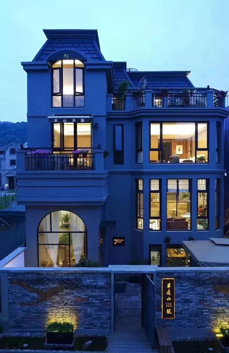 碧海蓝天三亚湾民宿,一间与海零距离的海景民宿