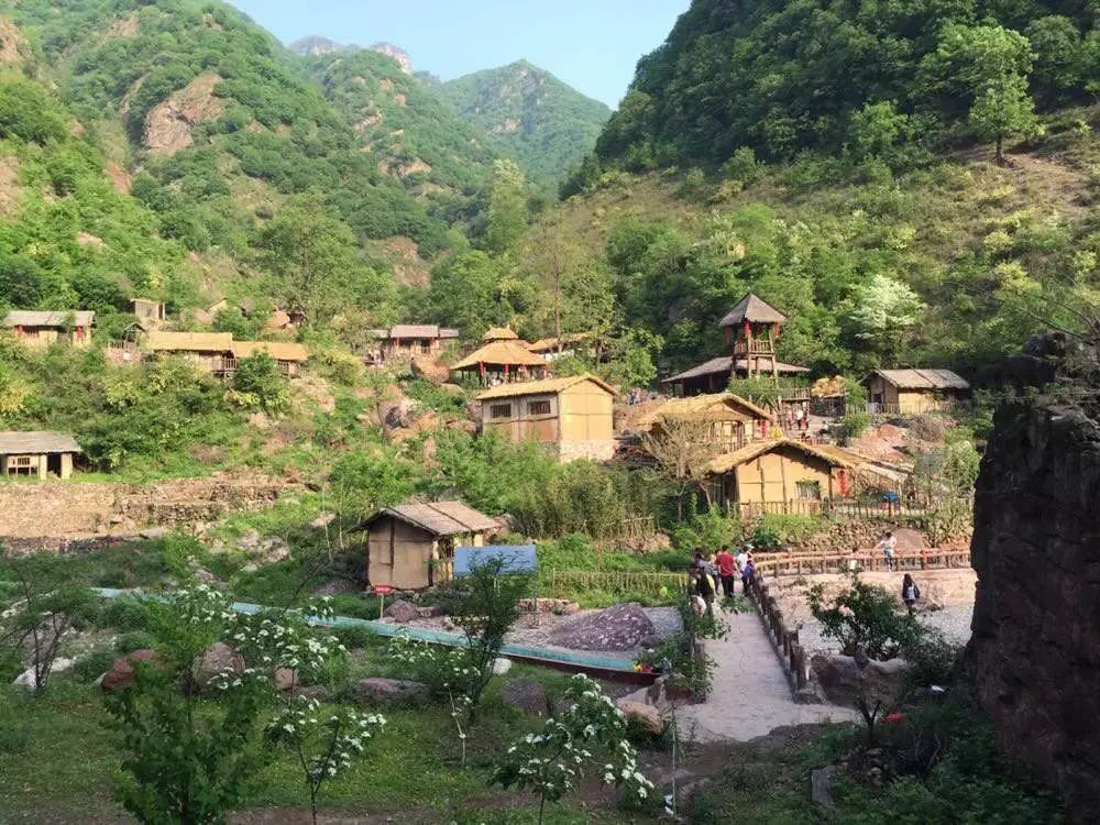 跟着抖音去探店周末去哪玩,小沟背两日游