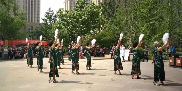 创卫|裕强街道众美绿都社区开展“创国家卫生城市建幸福美丽家园”暨“好婆婆”“好儿媳”“明星志愿者”评选活动