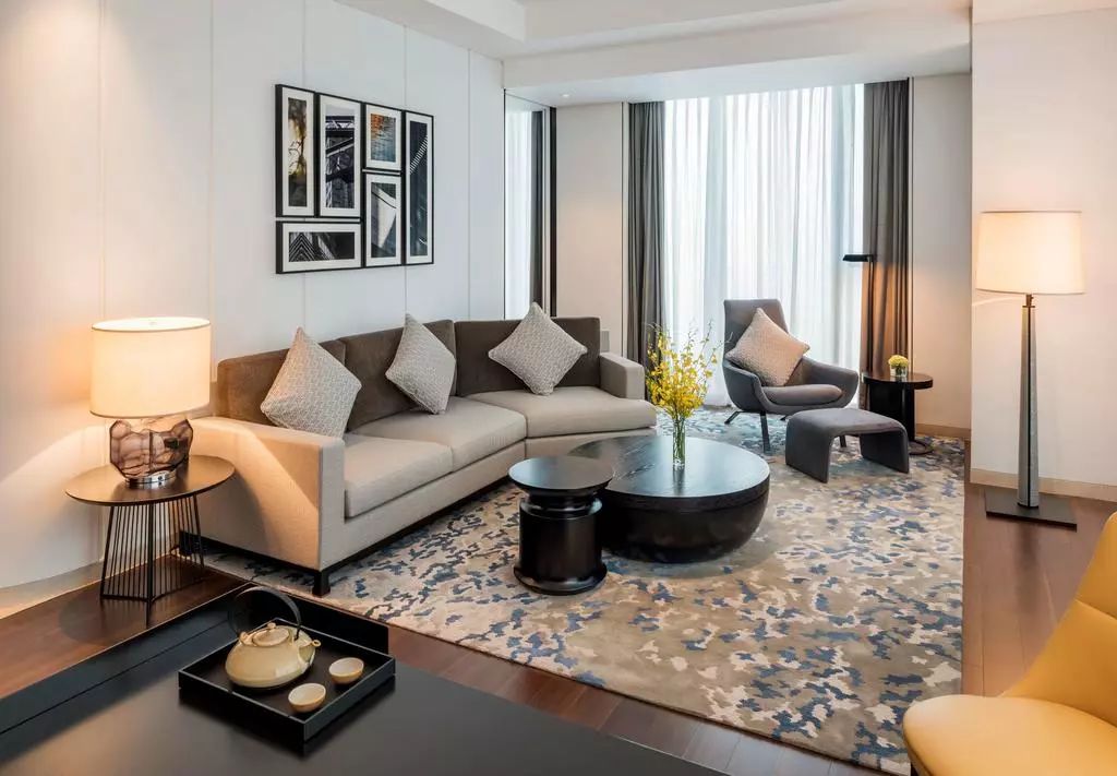 看魔都全景的酒店,看魔都三件套的酒店