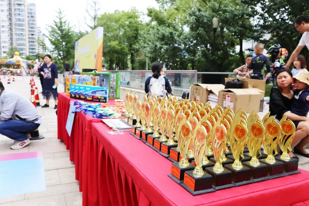 第三届儿童平衡车大赛a组 (少儿平衡车公开赛赛程)