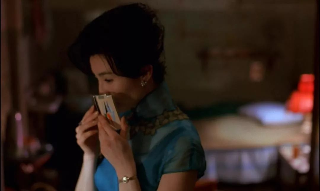 优雅的女人戴名表,名表和包包档次对比