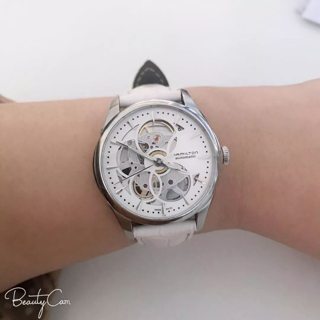 名表和包包档次对比,买个名牌包就要配名表是什么心理