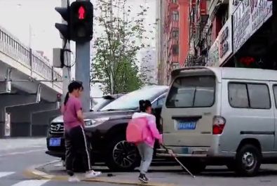 这25张*拍偷**照，暴露了中国父母的真面目