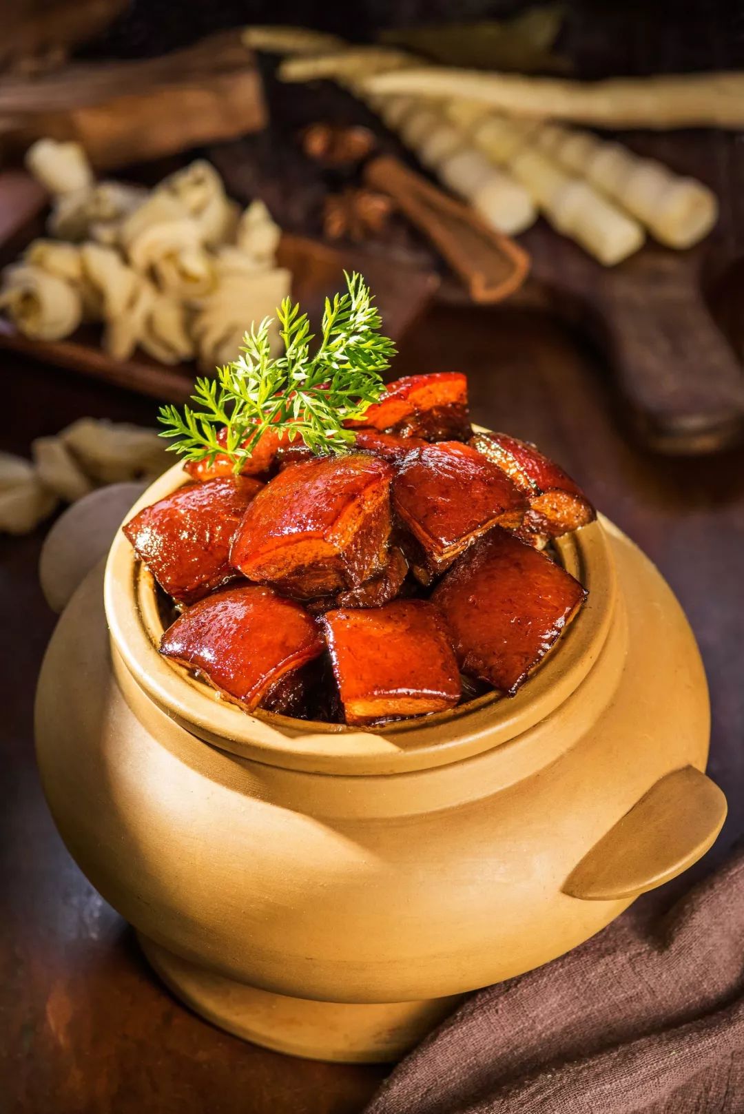 浦东新地标480米,上海浦东逛吃一条街