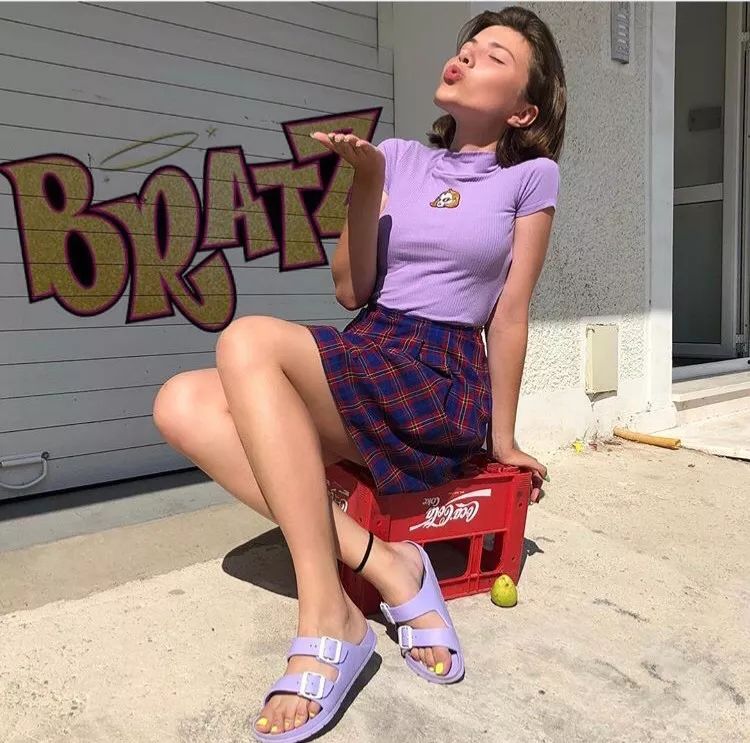 保姆级拍照姿势很火,保姆级拍照动作教程