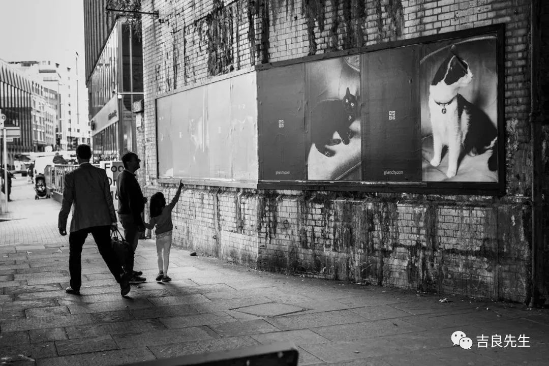 太荒诞了!这些时尚界的广告玩很大!