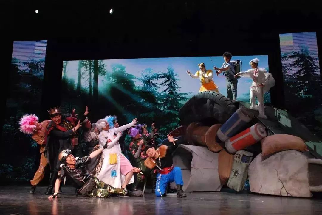 边吃边玩边学习,边吃边玩边走边学