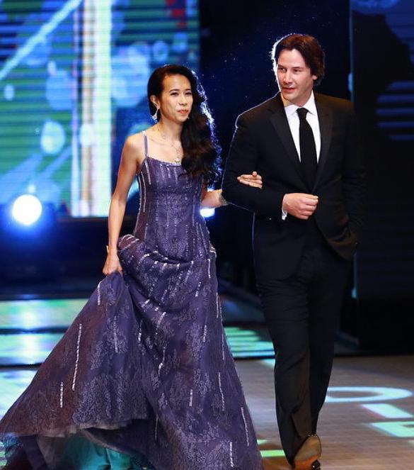 身材绝世，嫁给初恋，不再办大型巡演，48岁莫文蔚活得有多任性？