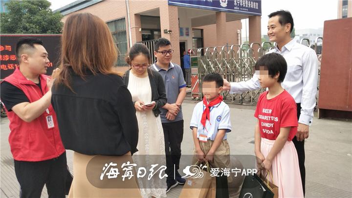 今天，海宁有61个小朋友收到神秘礼物，圆“小小心愿”