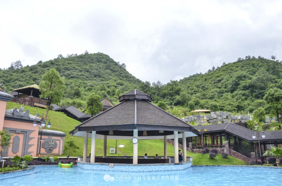 巴厘岛温泉自然风景,巴厘岛温泉度假游