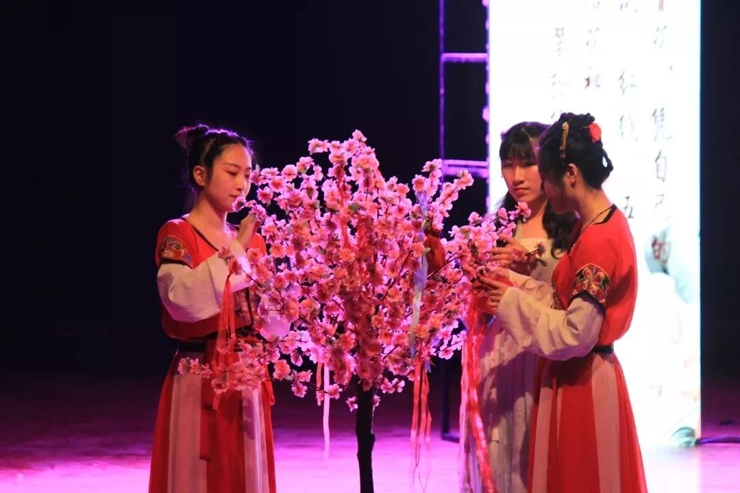 汉服文化复兴弘扬汉服之美,期待汉服复兴全民穿汉服